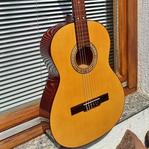 116. vintage Konzertgitarre aus den 70ern, chitarra, old guitar, guter Zustand