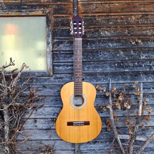 174. Gitara koncertowa HÖFNER, rozmiar 3/4, stan bardzo dobry, wyprodukowana w Niemczech, dla początkujących i zaawansowanych