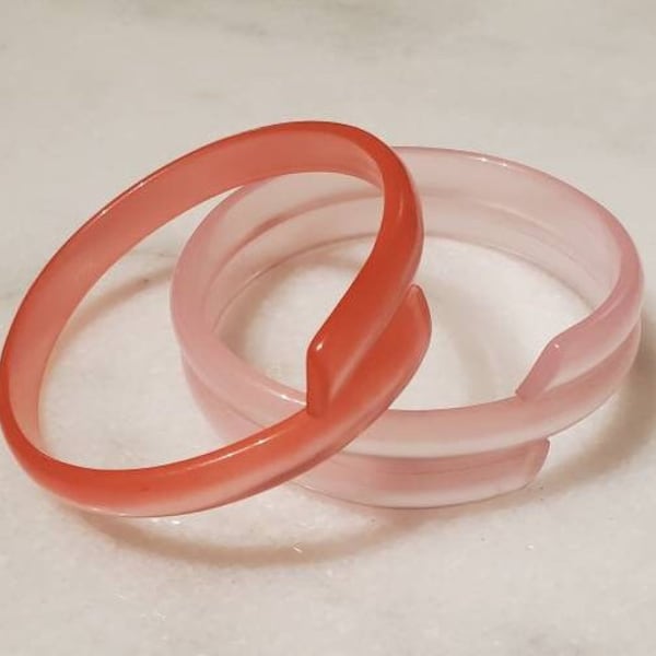 Vintage two tone PINK lucite Moonglow bypass bangles (possibly bakelite), pink bangles, pink lucite bangles, Retro era Moonglow bracelets