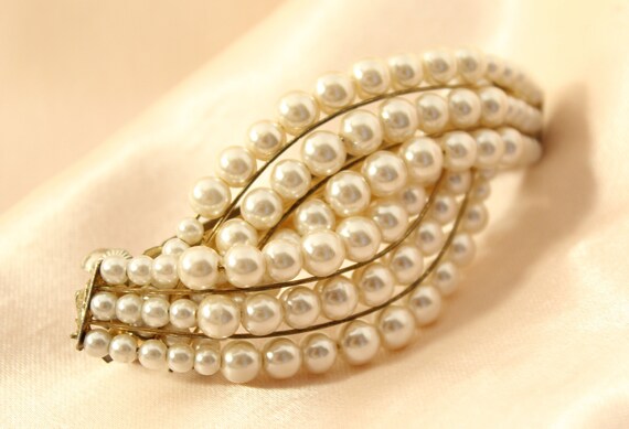 Pearl Hair clip, Vintage 6 Row Pearl Bypass Barret