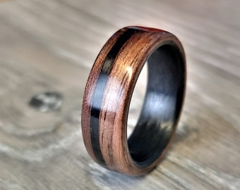 American Walnut Bentwood Ring with Hand Wrapped Carbon Fibre Core and Offset Carbon fibre Fibre Inlay 6 - 10 mm