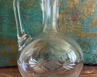 アンティークの吹きガラスチェコ製ボヘミアンガラスの精霊ボトル