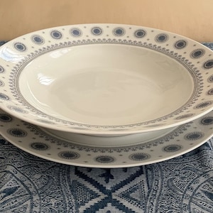MCM Style: Mid-Century Rosenthal Germany 1963 “EisBlume” Eisblüte von Tapio Wirkkala Runde Servierplatte und Servierschale