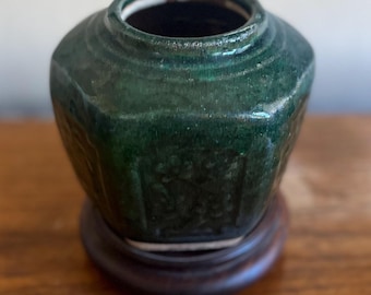 Chinese Home Decor:  Collectible Vintage Chinese Green Glaze Ginger Jar Vase