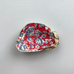 American Paisley Print Oyster Shell Ring Dish with Gold Trim