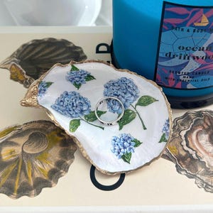 Oyster Shell Ring Dish: Blue Hydrangeas Print with Gold Trim
