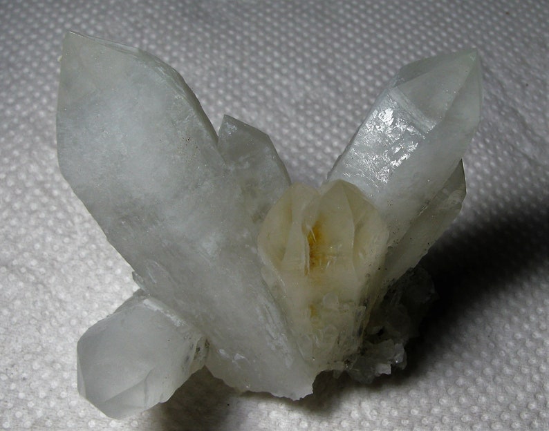 Natural crystal Incredible natural quartz from the famous 9th of September mine Bulgaria Madan N589 Mineral Top condition