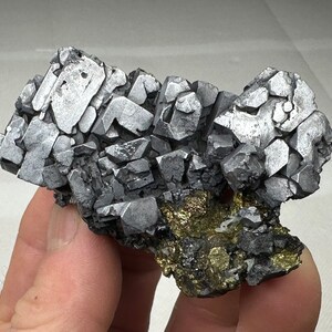 閃亜鉛鉱と黄銅鉱を含む美しい珍しい骨格方鉛鉱、マダン、ブルガリア、鉱物、天然水晶、最高の状態、N6001