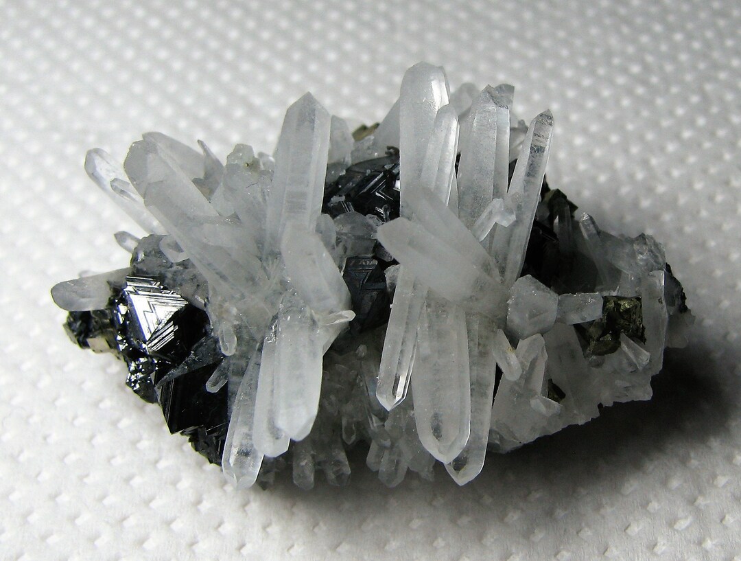 Quartz Avec Inclusions De Sphalérite - Pièce Naturelle De 254g - Provenance : Madan, Bulgarie