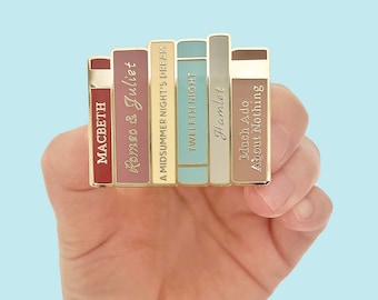 Shakespeare Classics Bookshelf Hard Enamel Pin | Romeo & Juliet | Hamlet | Macbeth | Twelfth Night | Literary Gift | Bookish Pin