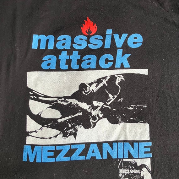Vintage MASSIVE ATTACK Mezzanine Tee, LS Black, Large - Etsy Vintage MASSIVE ATTACK Mezzanine Tee, LS Black, Large - Etsy