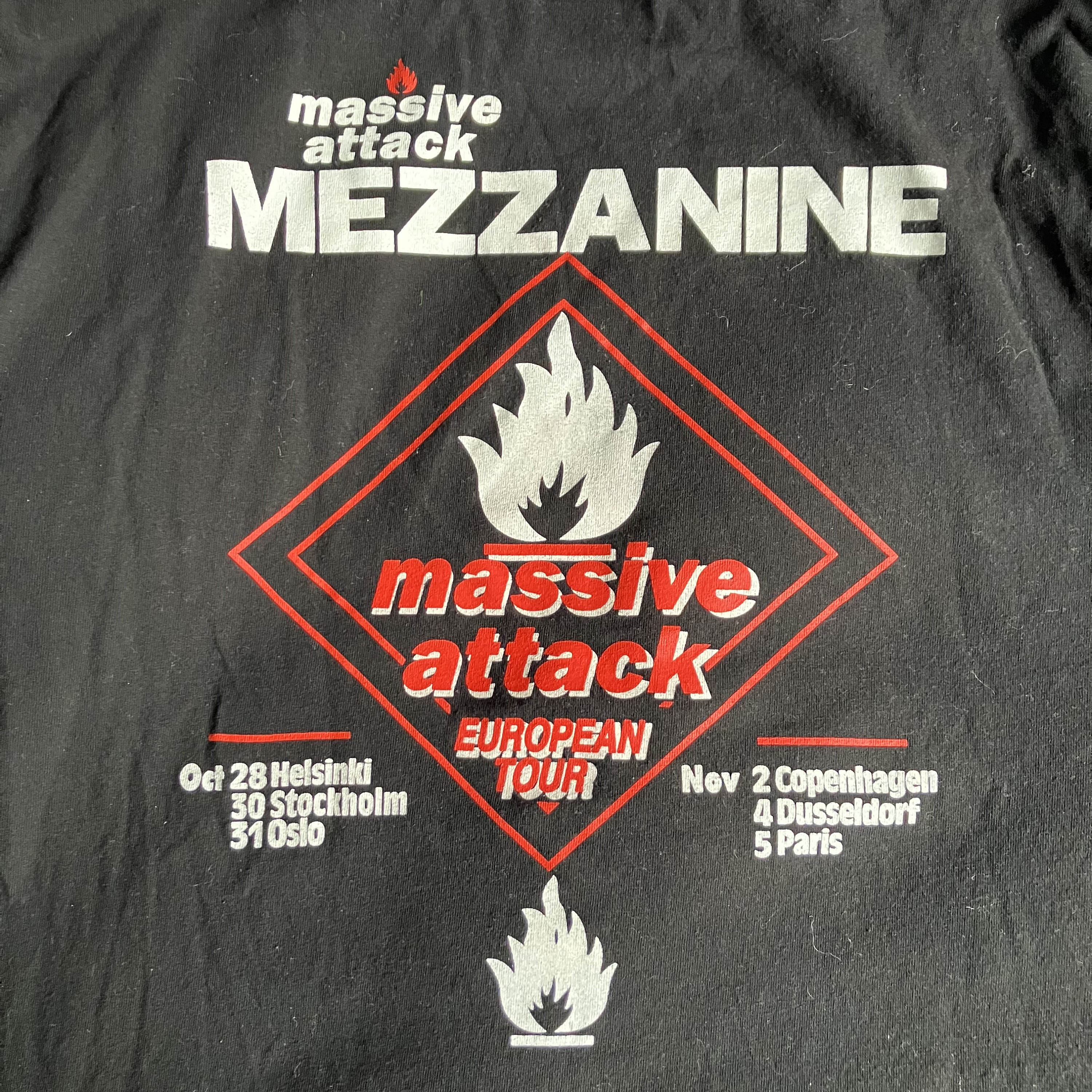 トップス Massive Attack Hanes XL mezzanine Massive Attack Hanes XL mezzanine