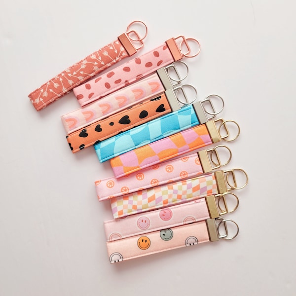 Wristlet + Lanyard Keychain | Smiley Face Checkerboard Keychain | Customize your hardware | Gold Rosegold Silver Key Fob | Cute Gift for Her