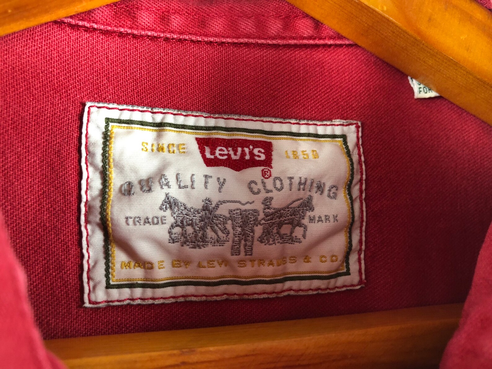 levi's red tab sweats