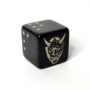 般若黒ダイス、日本の能面、シングル6面D6ダイス、TTRPG、D&D、スクエアコーナー、レアコレクション、ドラタコジャパン
