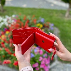Women&#39;s Red Leather Wallet, Birthday Gift Genuine Leather, Red Purse, Purse for women/men, Wallet Gift with engraving, Red Bifold Wallet