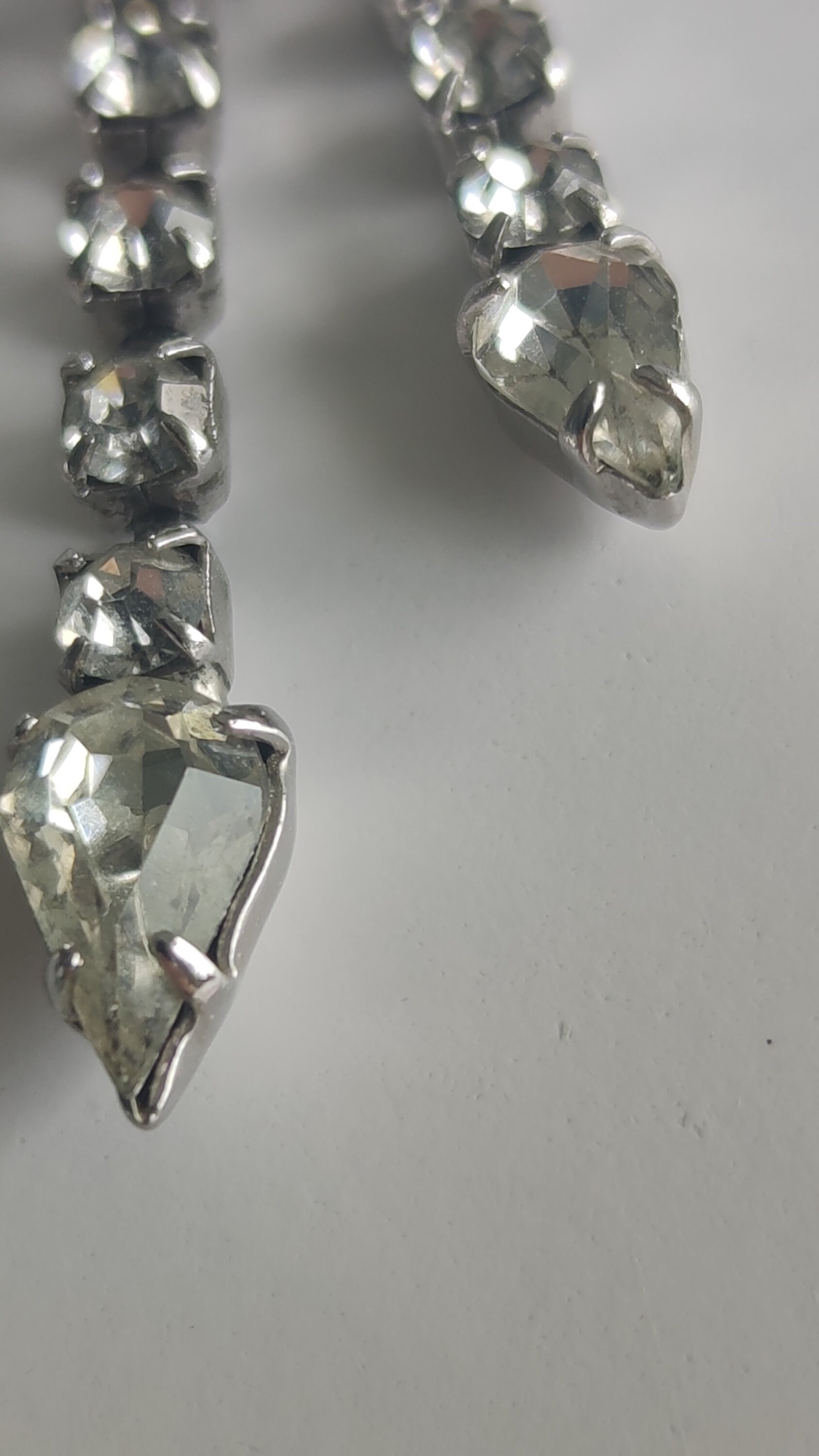 Boucles D'oreilles Clip Strass Transparents - Longues Pendantes à Facettes - Occasion