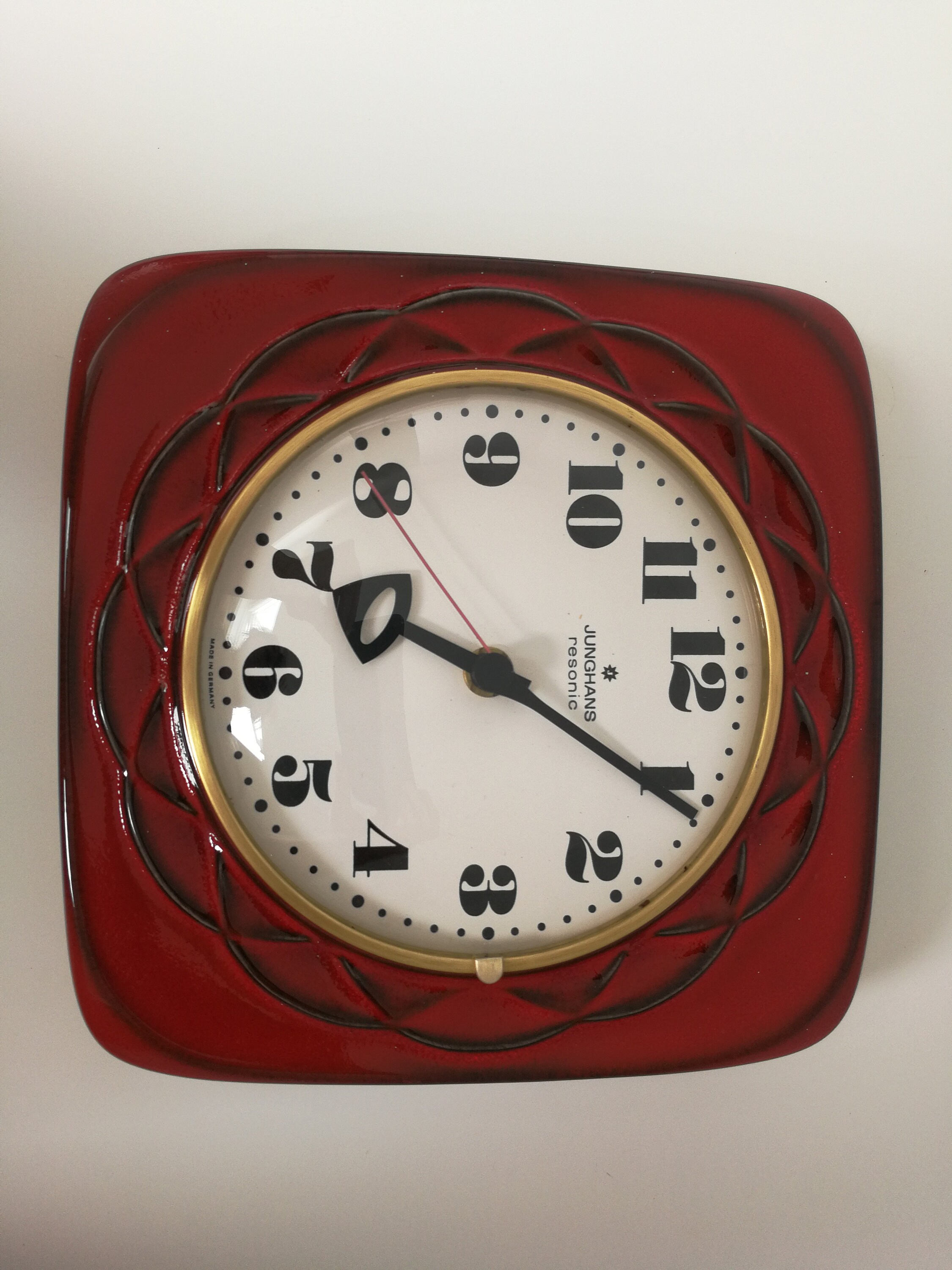 Beautiful Junghans Resonic Wall Clock in Vintage Red 70's Ceramic With