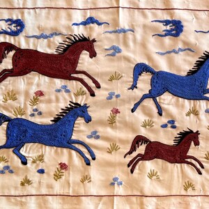 馬のダンス スザニ テーブルクロス、農家のタペストリー、スザニ カバー 馬のデザイン ヴィンテージ 壁掛け ウズベク スザニ サイズ[150 x 50 cm][59 x 19 inch]