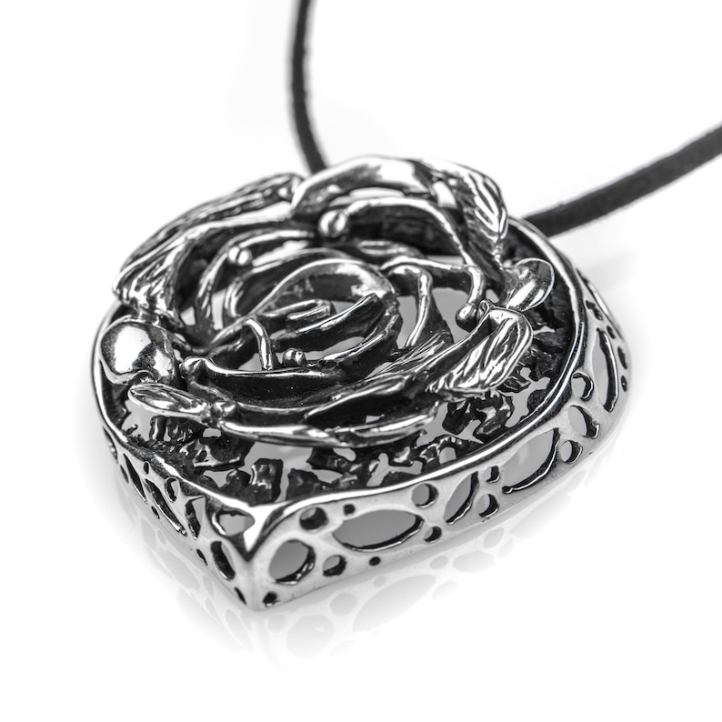 Witchy jewelry Goth necklace for women Floral necklace