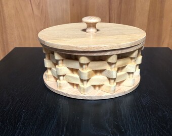 Wooden round box with lid