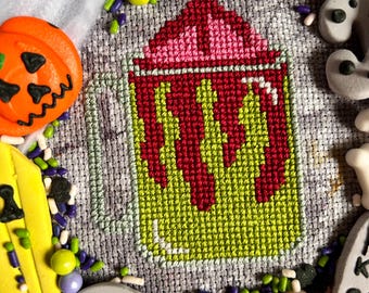 Gruseliges Halloween Zombie Kaffee Kreuzstichmuster - Sofortiger Download PDF