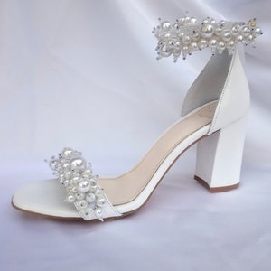 Wedding shoes for bride with pearls/ bridal shoes block heel/ White pearl leather sandals shoes/bridal heels 8cm/3.1'', 5cm/2''