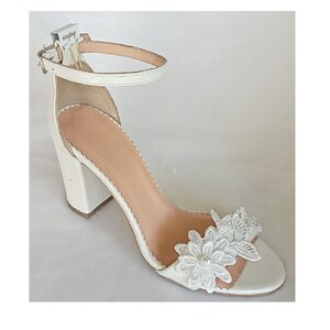 Bridal shoes block heels