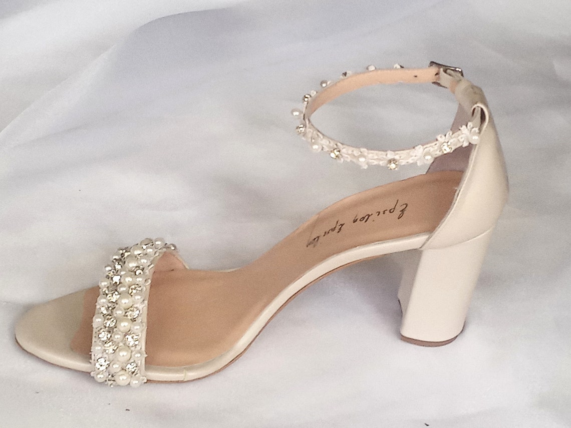 Ivory pearl wedding shoes for bride/ bridal shoes block heel/ | Etsy