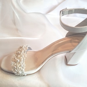 Pearl Wedding Shoes for Bride/ Bridal Shoes Block Heel/ Pearl and Lace ...