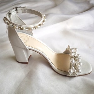 Pearl Wedding Shoes for Bride/ Bridal Block Heels/ Rhinestone - Etsy