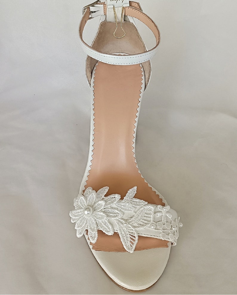 LACE WHITE WEDDING SHOES FOR BRIDES