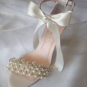 Ivory bridal wedding shoes, block heels for bride, women&#39;s sandals
