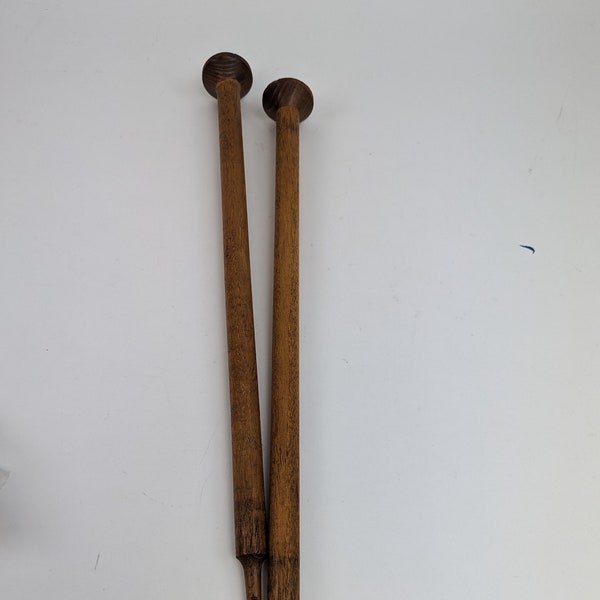 Jumbo Giant Knitting Needles 17-1/2" in Length Dowel Middle section is 3/4" in Diameter and Tips are 1/4" in Diameter