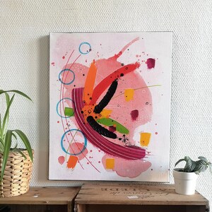 Pintura acrílica abstrata multicolorida – Pintura de parede moderna em vermelho, azul, verde, laranja e fundo aquarela
