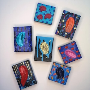 Miniatuur magnetische schilderijen, blauw getinte acrylverf koelkastmagneet