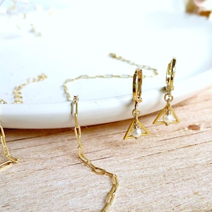 Gold filled pearl huggie hoop earring  Triangle charm hoop  Small 14k gold filled huggie with charm  Dangle hoop earrings