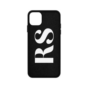 Zwart lederen iPhone 14 Pro telefoonhoesje, saffianoleer iPhone 13 12 11 Mini XS XR X Plus monogram initialen cover gepersonaliseerd vet lettertype