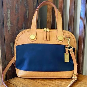 極美品　マイケルコース　ハンドバッグ　2way イエロー　黄　ロゴチャーム　u2 マイケル・コース MICHAEL MICHAEL KORS 2way ハンドバッグ