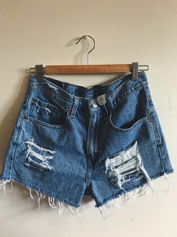 levi 501 cut off shorts