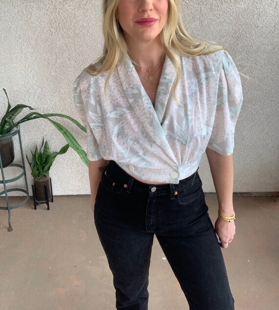 80s Upcycled Vintage | Muted Tropical Floral Puff