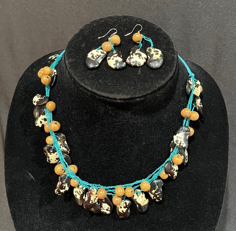 Adjustable Dalmatian Beans Jewelry Set