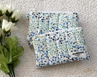 Foam Padded Quilted Keychain Wallet, Handmade Cotton Zipper Pouch || Blue Mini Floral