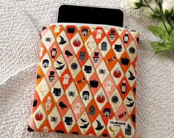 Handmade Quilted Padded Kindle Sleeve with Zipper, E-reader Cover || Argyle In Orange Metallic