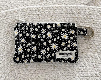 Daisy Ditzy Black Quilted Keychain Wallet | Handmade Cotton Zipper Pouch