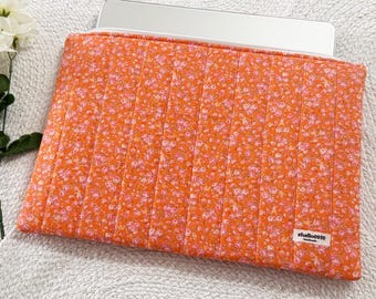 Handmade Quilted Padded Laptop Sleeve with Zipper || Orange Roses And Hearts