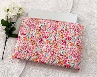 Handmade Quilted Padded Laptop Sleeve with Zipper || Floral On Pink