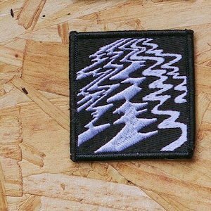 Waves Psychedelic Trippy Patch / Embroidered Square Edgy Black White Embroidery Patch / Liquid Motion Water Flow Design cindykate