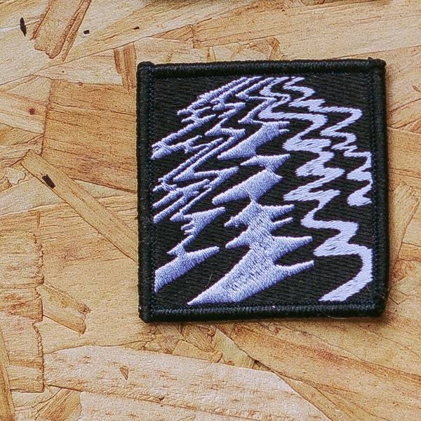 Waves Psychedelic Trippy Patch / Embroidered Square Edgy Black White Embroidery Patch / Liquid Motion Water Flow Design cindykate