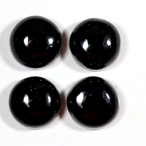 Zwarte toermalijn cabochon: ronde losse edelsteen met platte achterkant